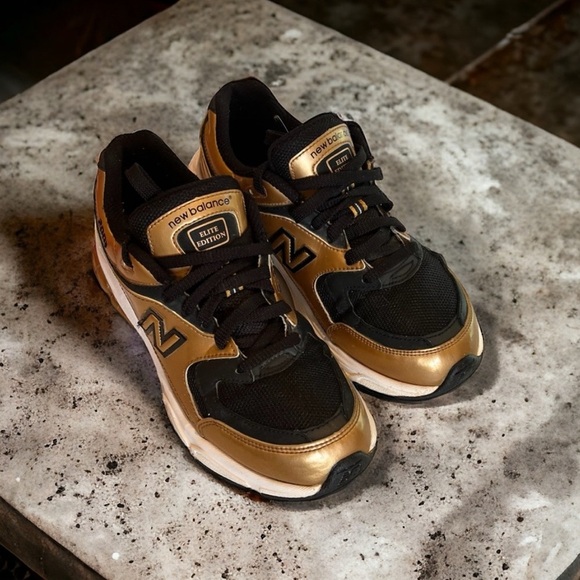 New Balance 2001 running shoes black/white/golden bronze ELITE EDITION - Picture 13 of 16